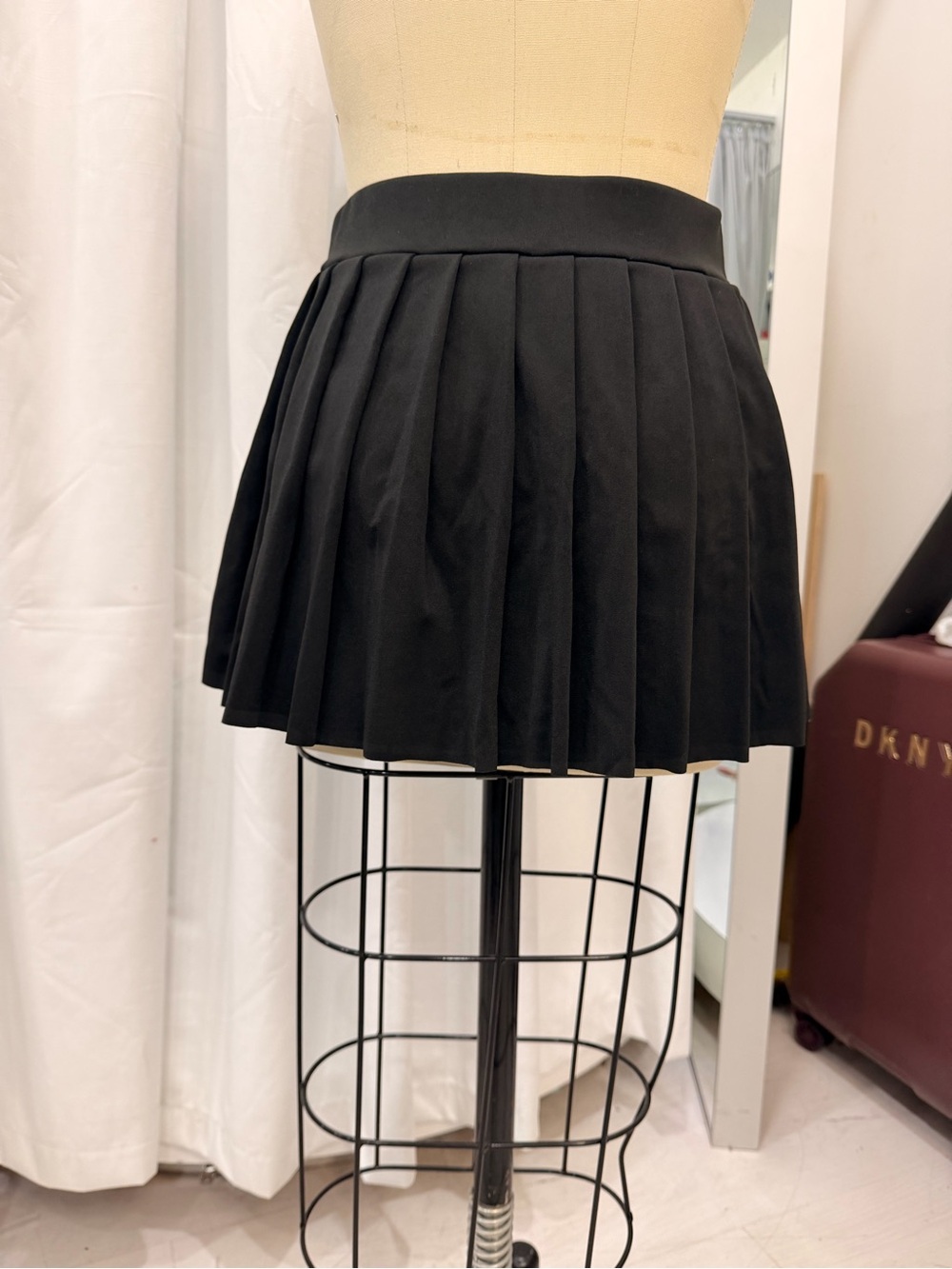 Amazon Black Pleated Mini Skirt